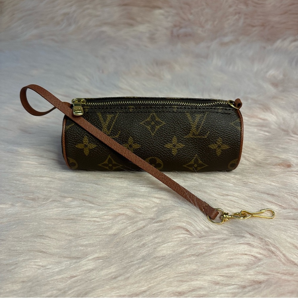 🟥 SOLD! Louis Vuitton Mini Papillon Monogram Pouch Pochette